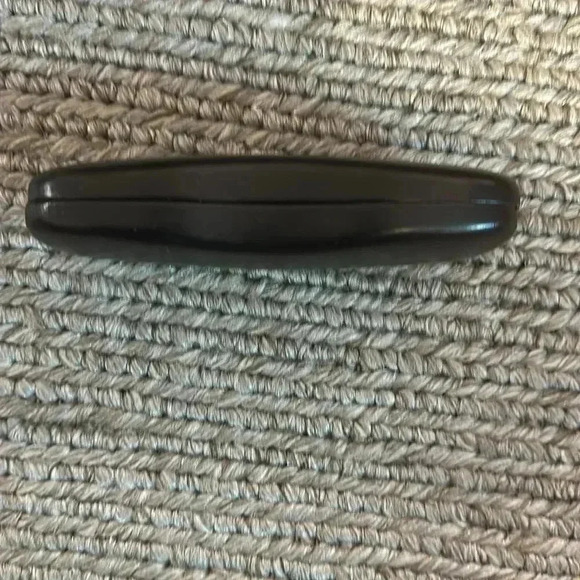 ray ban hard eye glasses case black in color - Picture 6 of 7
